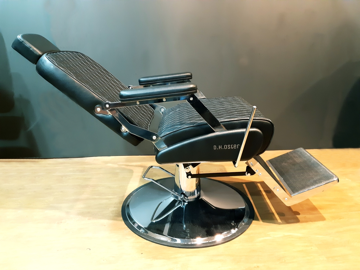 Cadeira de Barbeiro D.H.OSTER 881 Cromo Black