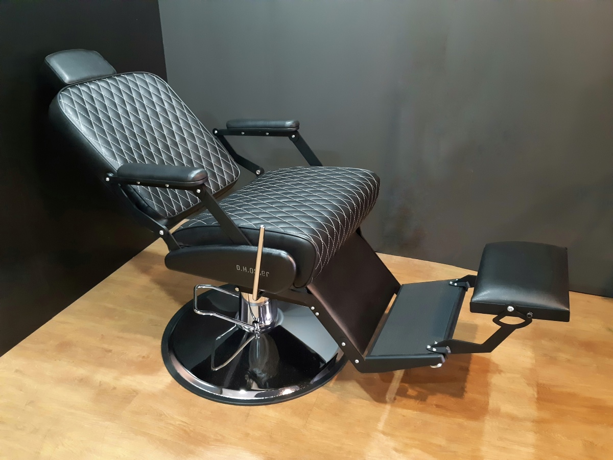 Cadeira de Barbeiro D.H.OSTER Steel Diamond Cromo Black