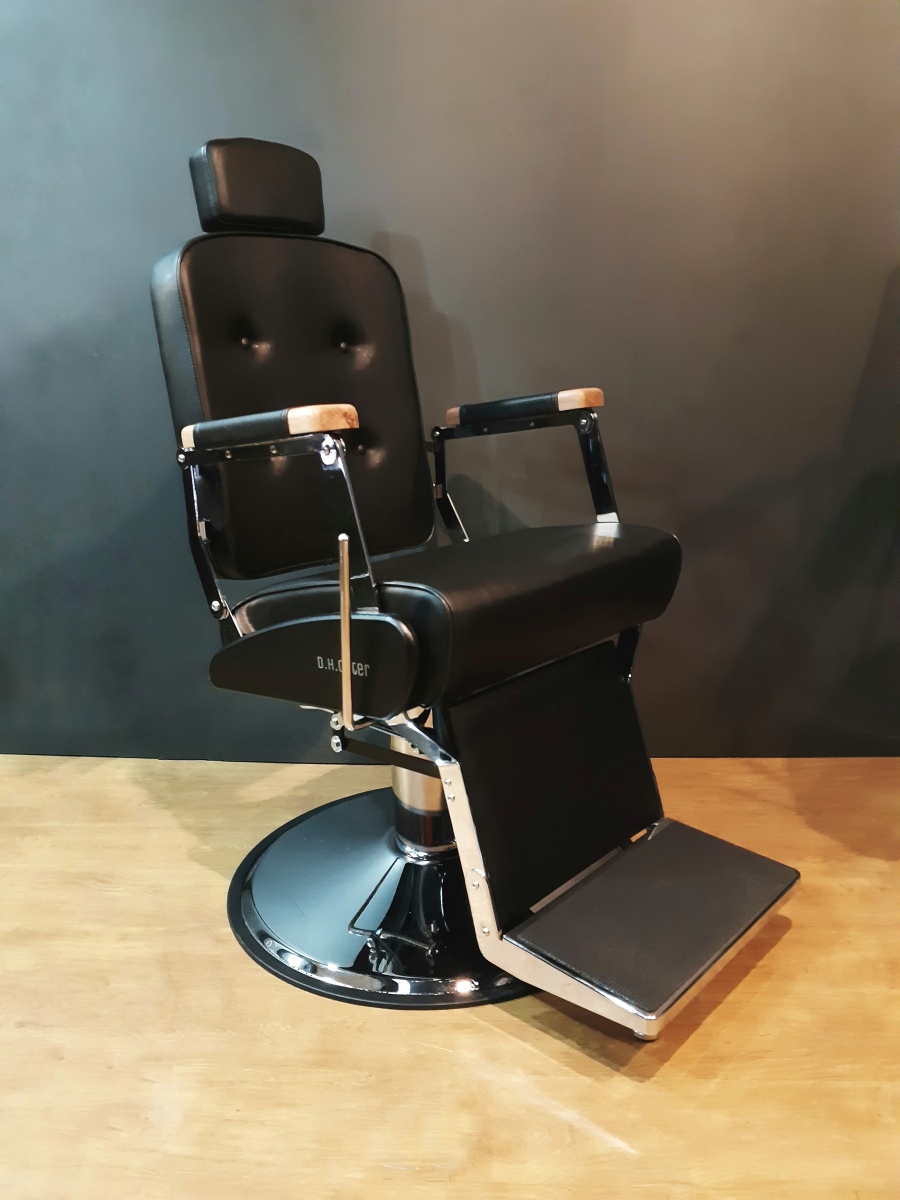Cadeira de barbeiro Steel 881. Design retrô e personalidade