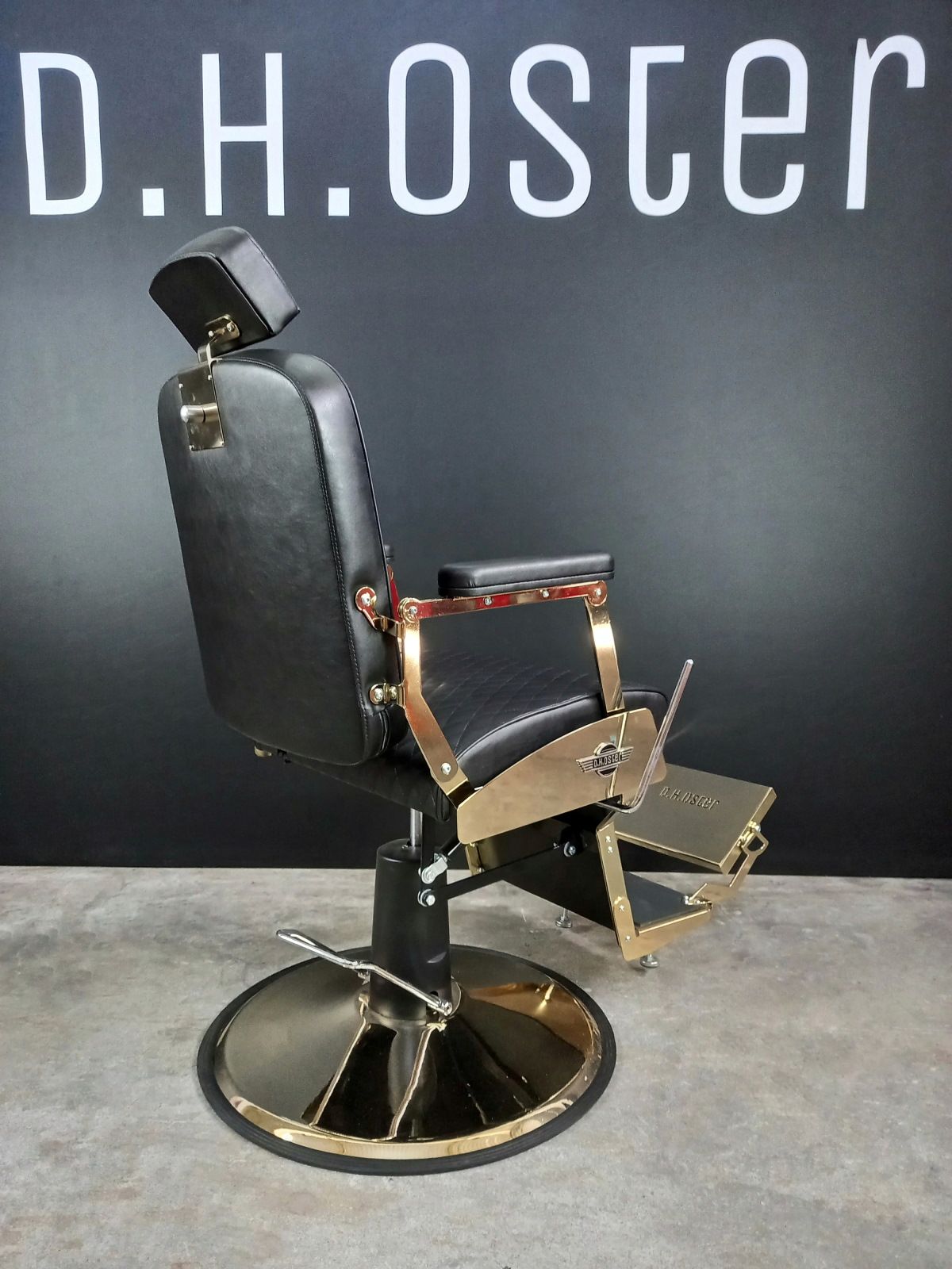 Cadeira de Barbeiro Steel 881  Cadeira de barbeiro, Cadeiras de